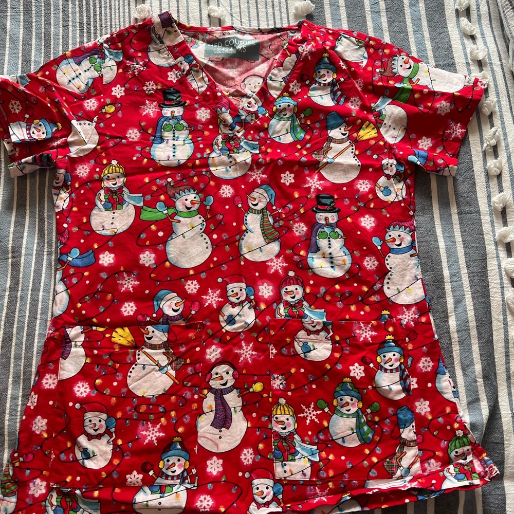 Printed scrub top